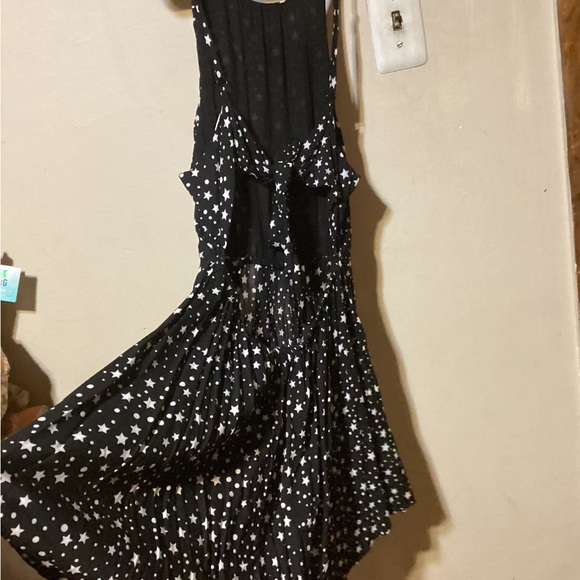 Women’s Rumor Star Pattern Tie Back Romper Size M - Picture 2 of 4